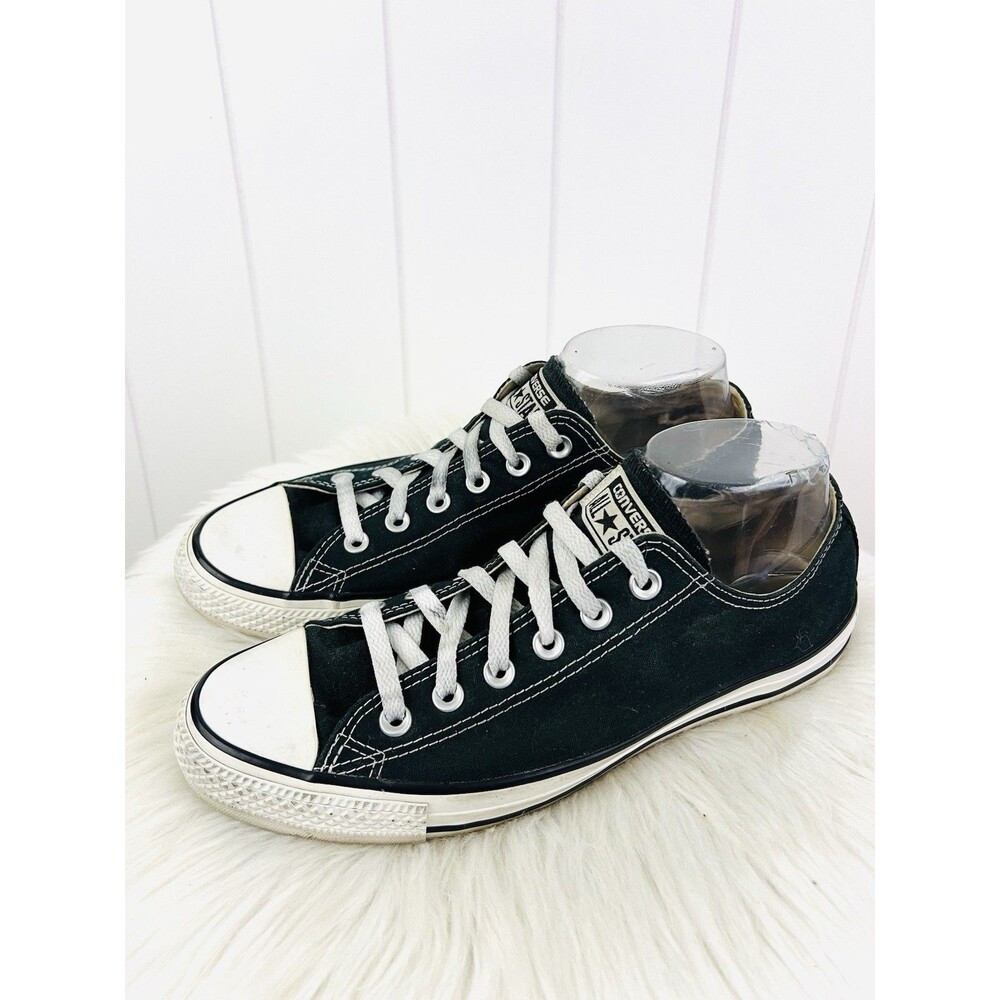 Converse Chuck Taylor All Star Low Top Black & White Classic Sneakers M8 W10